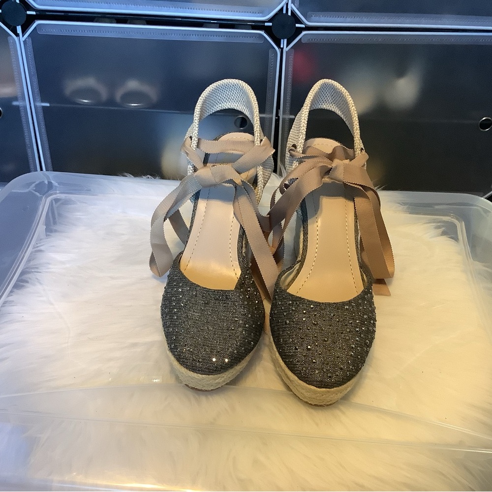 Ladies lace up wedge
